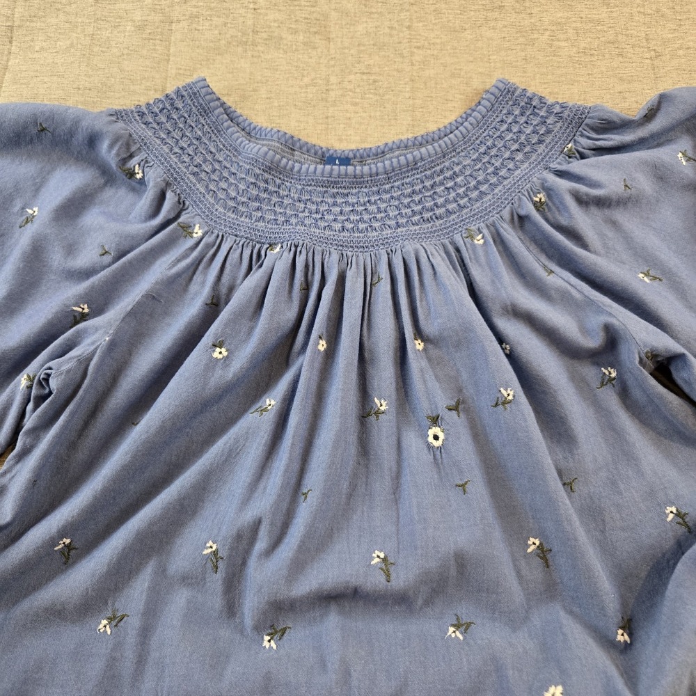 Old Navy Women's‎ Shift Dress Smocked Neckline Chambray Embroidered Floral Large - Picture 10 of 10